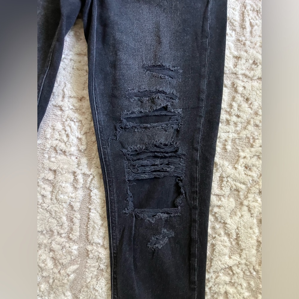 American Eagle Comfy Black Distressed Denim Mom Jeans size 0 regular - Picture 7 of 16